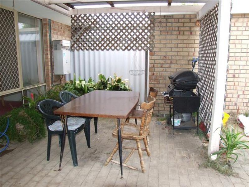 12/10 Hawkins Street, Rockingham WA 6168