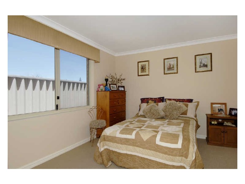 17 Erlistoun Street, Golden Bay WA 6174