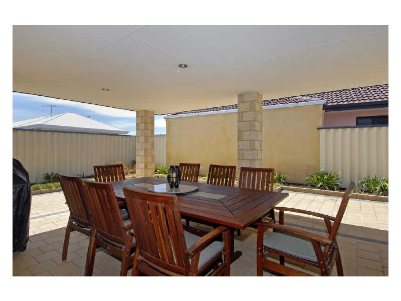 6 Valheru Avenue, Rockingham WA 6168