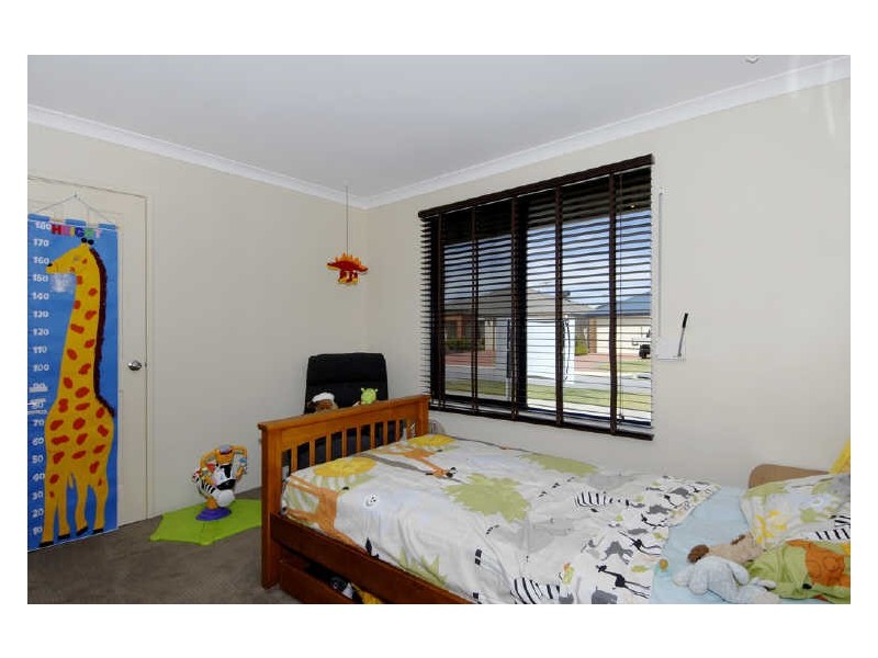 6 Valheru Avenue, Rockingham WA 6168