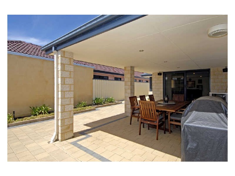 6 Valheru Avenue, Rockingham WA 6168