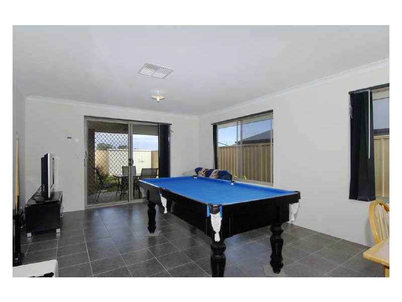 6 Stratford Road, Bertram WA 6167