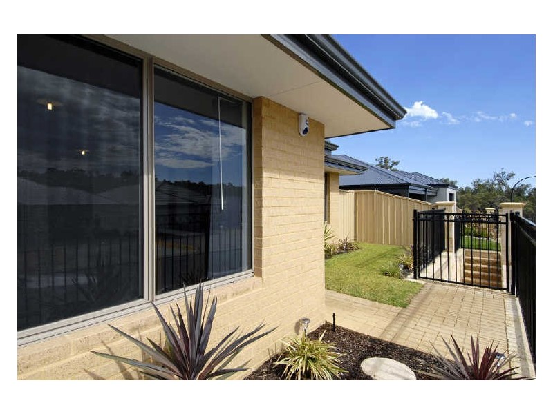 6 Stratford Road, Bertram WA 6167