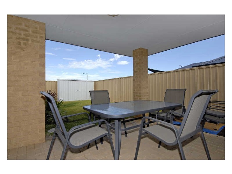 6 Stratford Road, Bertram WA 6167