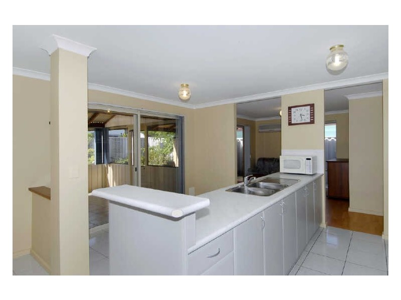 22 Sennet Lane, Warnbro WA 6169