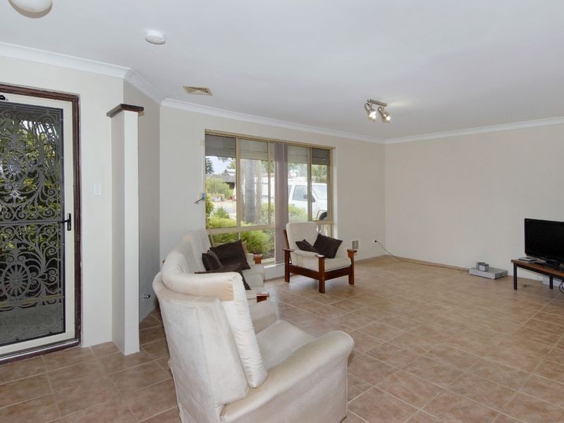 41 Gumnut Crescent, Safety Bay WA 6169