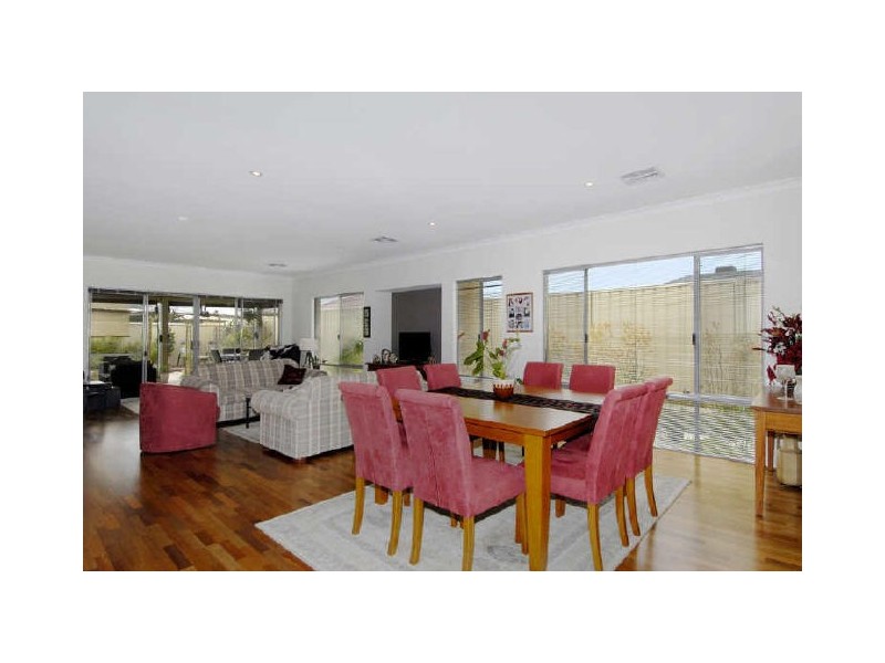 6 Abbott Brace, Baldivis WA 6171
