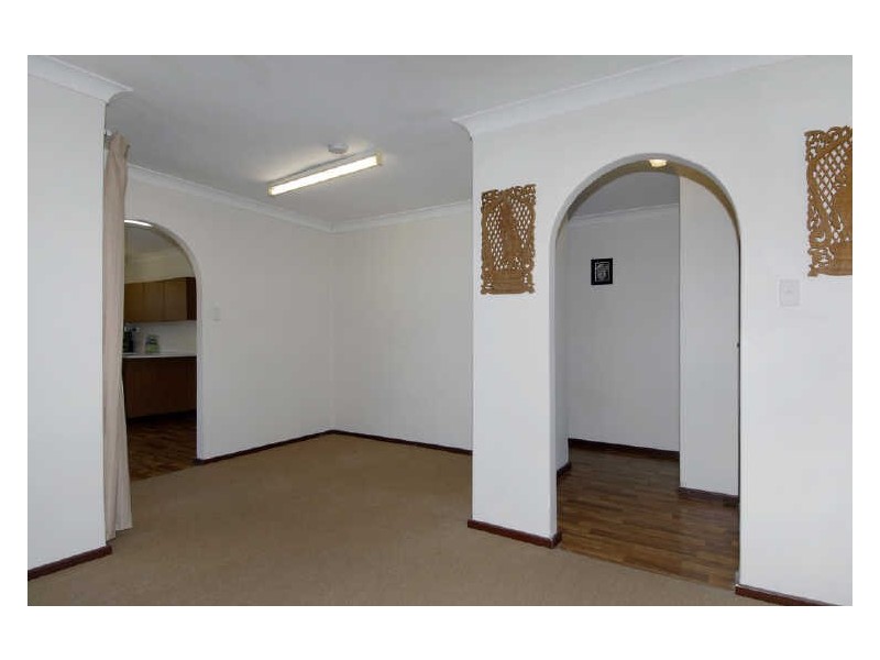 16 Joseph Road, Safety Bay WA 6169