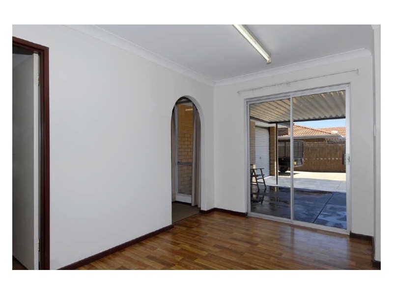 16 Joseph Road, Safety Bay WA 6169