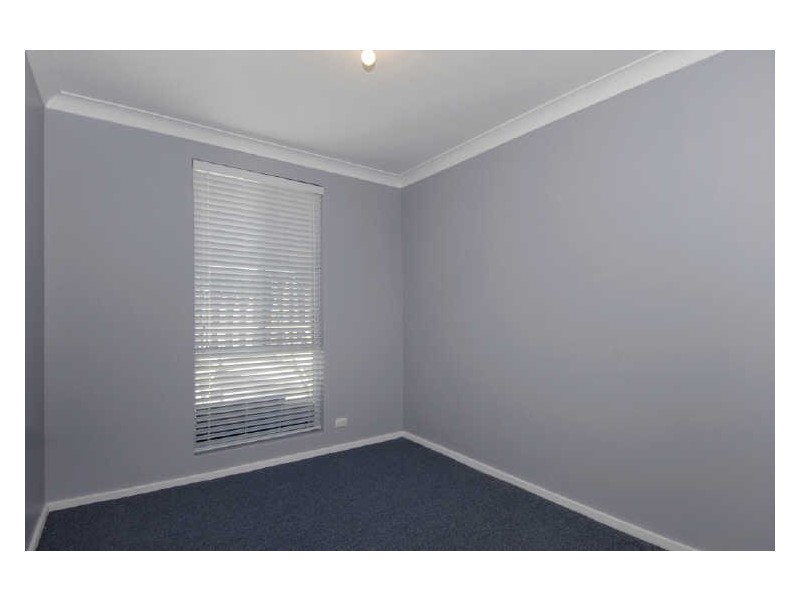 16 Joseph Road, Safety Bay WA 6169