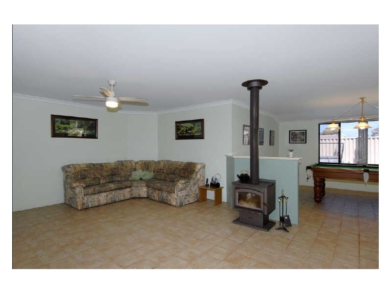 12 Rothesay Court, Cooloongup WA 6168