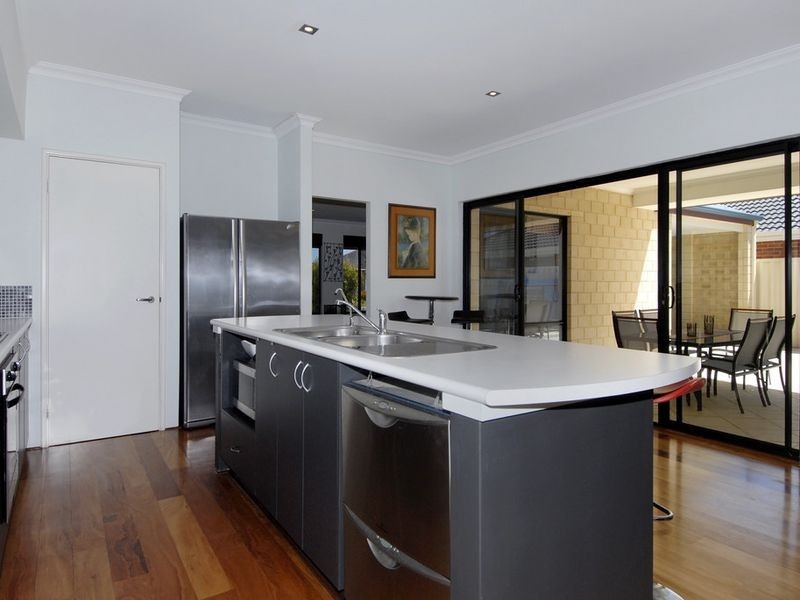 54 Liechardt Loop, Rockingham WA 6168