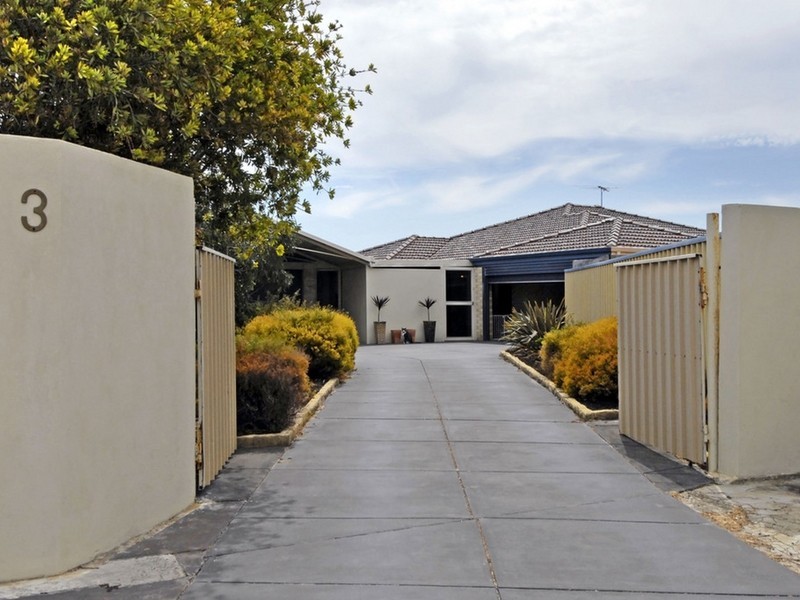 3 Burleigh Court, Waikiki WA 6169