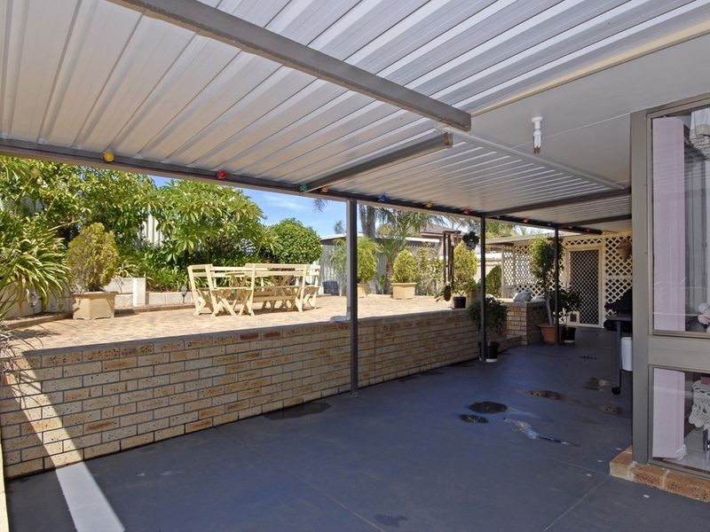 42 Chisham Avenue, Parmelia WA 6167