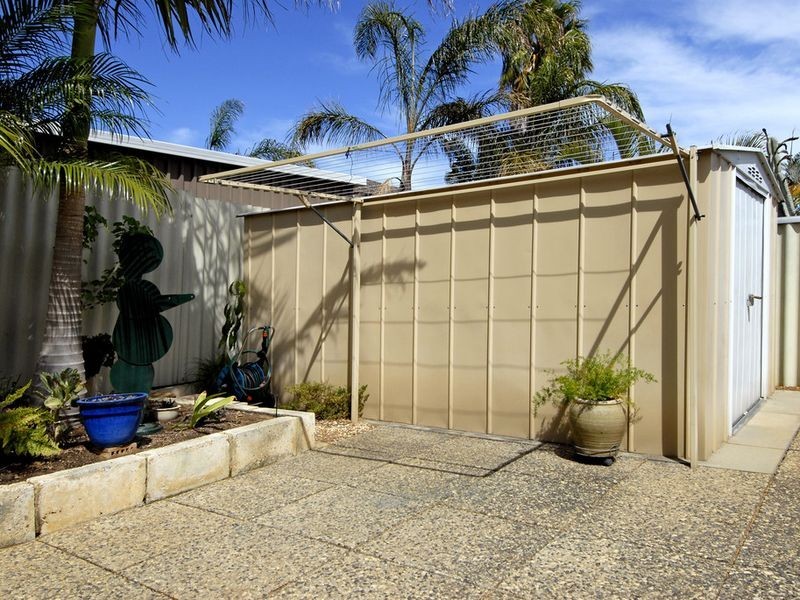 42 Chisham Avenue, Parmelia WA 6167