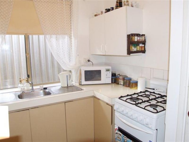 4/3 Sepia Court, Rockingham WA 6168