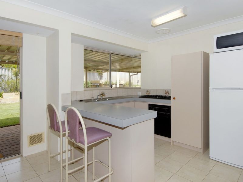 8 Gimbon Green, Leda WA 6170