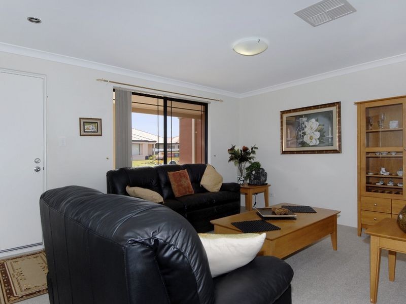10 Carramup Circle, Port Kennedy WA 6172