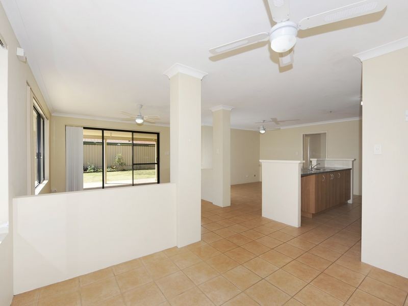 39 Amadeus Crescent, Port Kennedy WA 6172