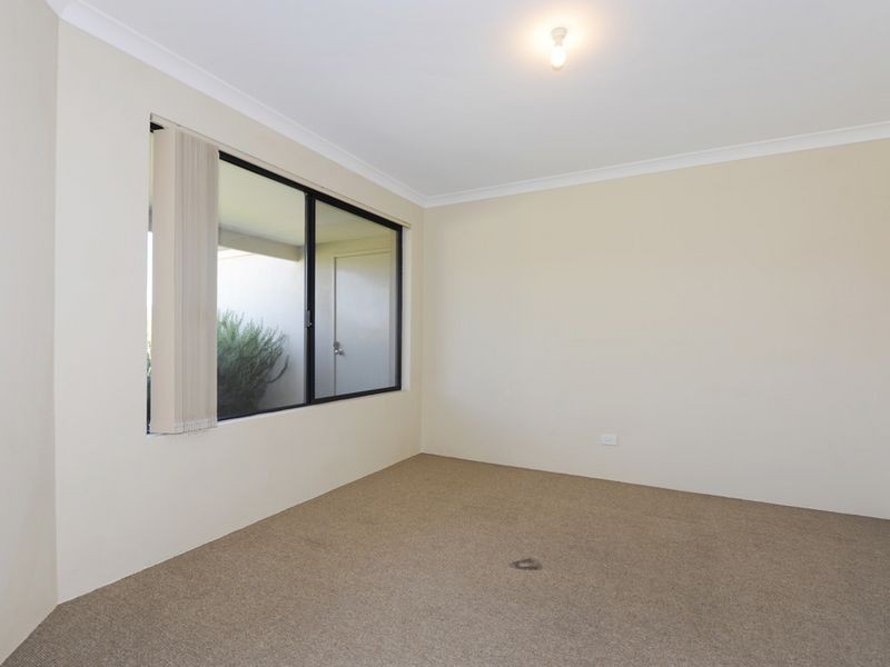 39 Amadeus Crescent, Port Kennedy WA 6172