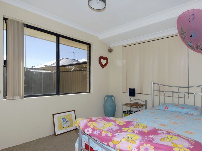 39 Amadeus Crescent, Port Kennedy WA 6172