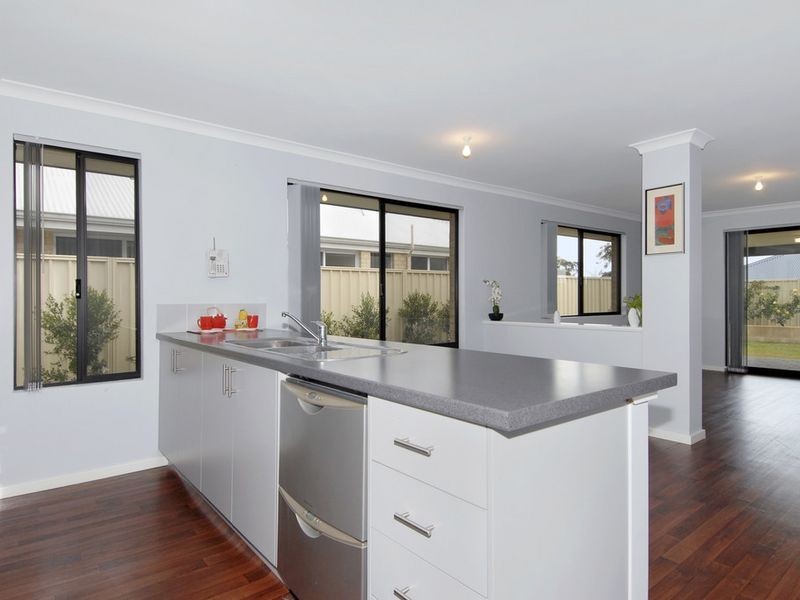 8 Carver Lane, Baldivis WA 6171