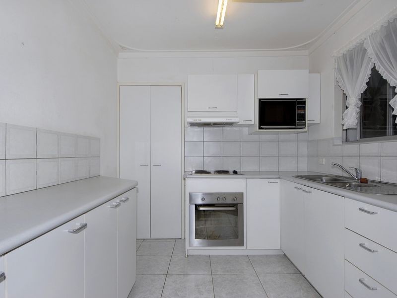 1 Tamalee Place, Hillman WA 6168