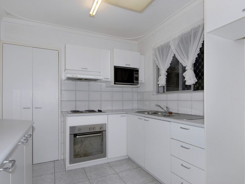 1 Tamalee Place, Hillman WA 6168