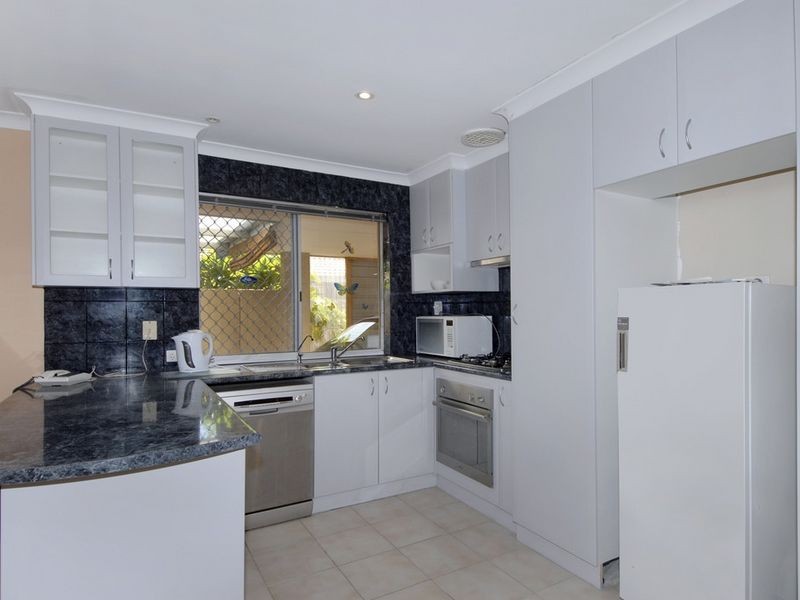 6/28 Dress Circle, Warnbro WA 6169