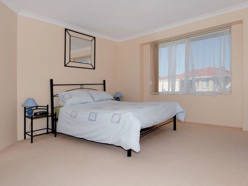 9 Ashland Crescent, Port Kennedy WA 6172