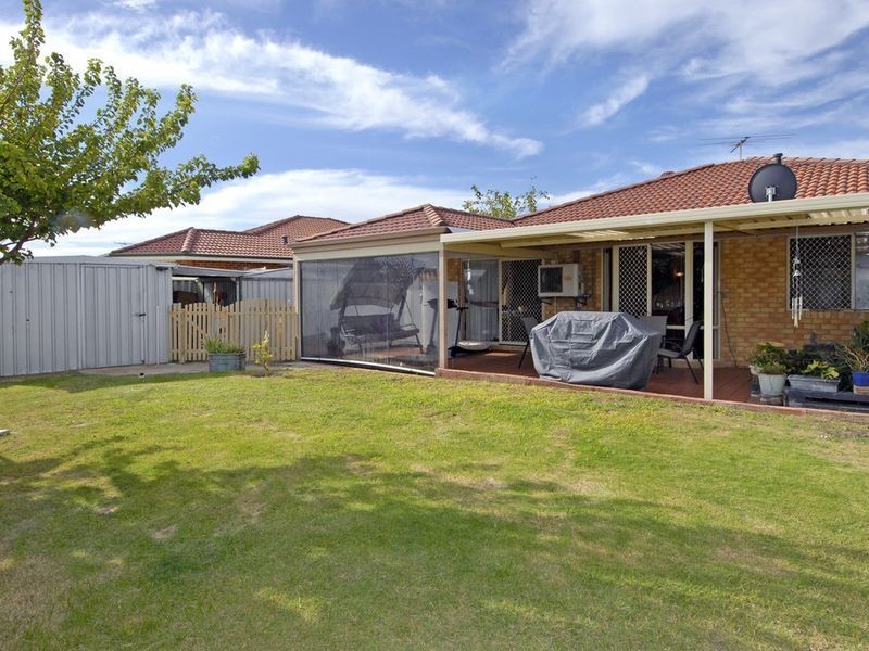 36 Roundhill Drive, Port Kennedy WA 6172