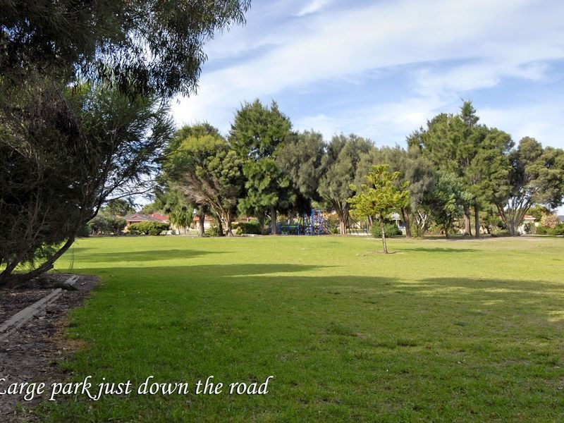 36 Roundhill Drive, Port Kennedy WA 6172