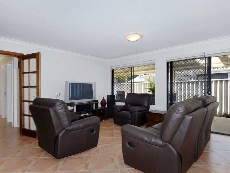 20 Lindeman Court, Waikiki WA 6169
