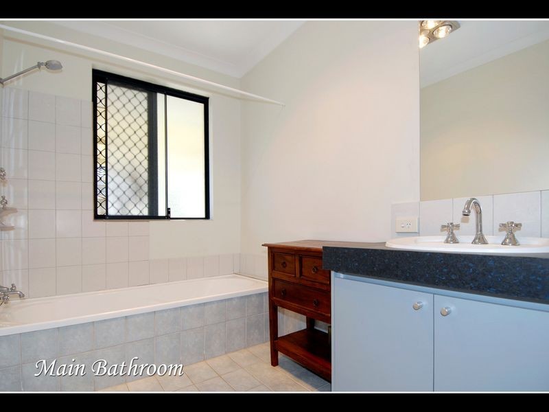 20 Lindeman Court, Waikiki WA 6169