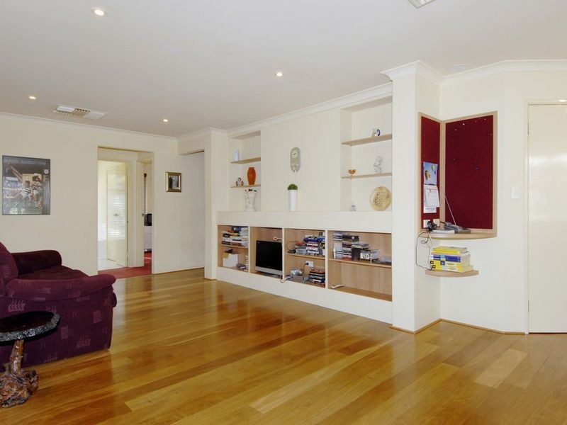 4 San Sebastian Boulevarde, Port Kennedy WA 6172