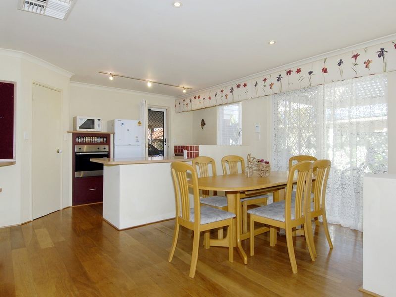 4 San Sebastian Boulevarde, Port Kennedy WA 6172