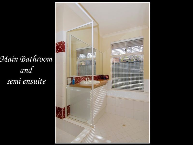 4 San Sebastian Boulevarde, Port Kennedy WA 6172