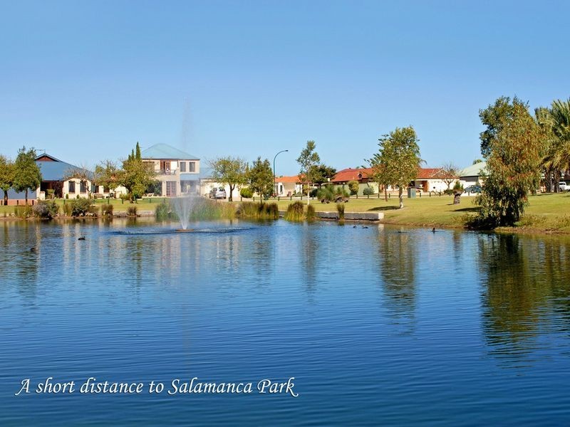 4 San Sebastian Boulevarde, Port Kennedy WA 6172