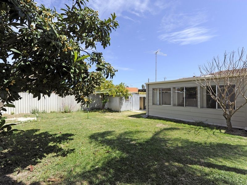 24 Mataitai Loop, Cooloongup WA 6168