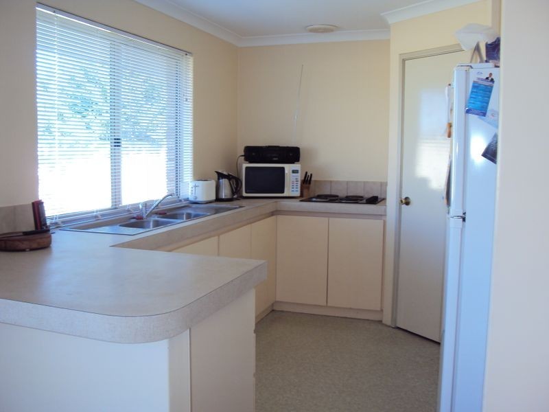 2/54A Houston Street, Rockingham WA 6168