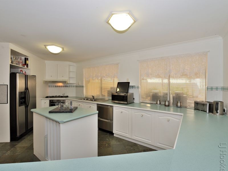 9 Chancery Court, Port Kennedy WA 6172