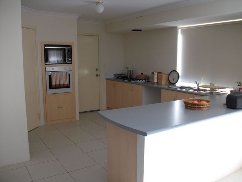 126 Bayside Blvd, Port Kennedy WA 6172