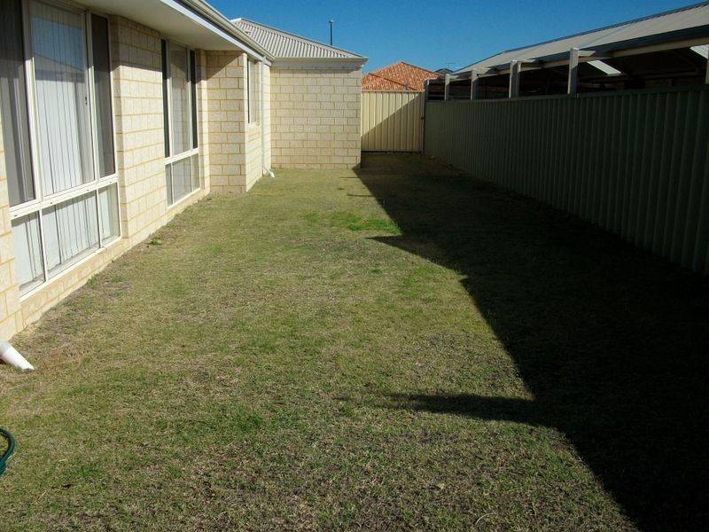 126 Bayside Blvd, Port Kennedy WA 6172