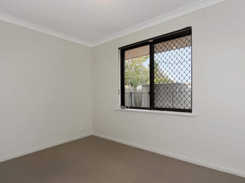12 Ballard Court, Cooloongup WA 6168