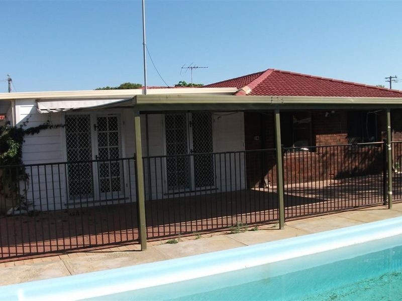 12 Ballard Court, Cooloongup WA 6168