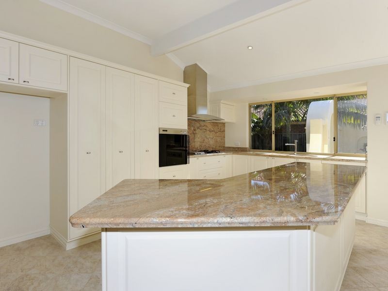 11 Kybra Mews, Rockingham WA 6168