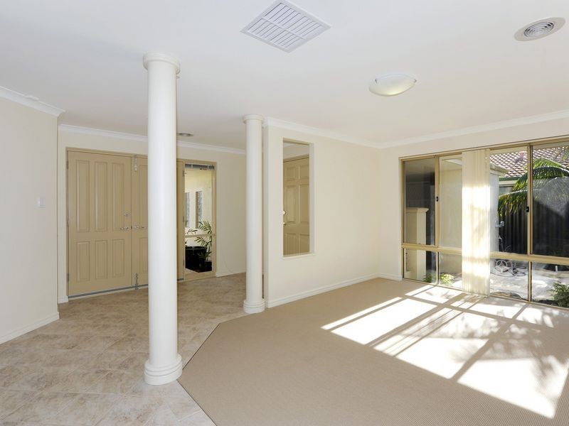 11 Kybra Mews, Rockingham WA 6168