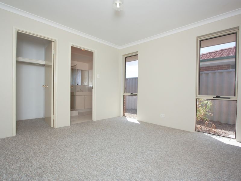 5 Manila Place, Warnbro WA 6169