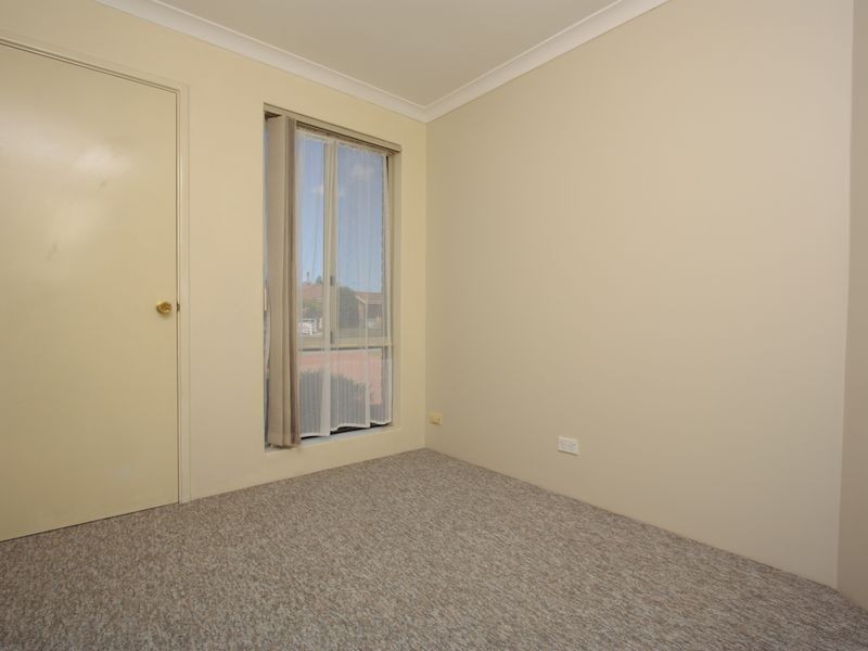 5 Manila Place, Warnbro WA 6169