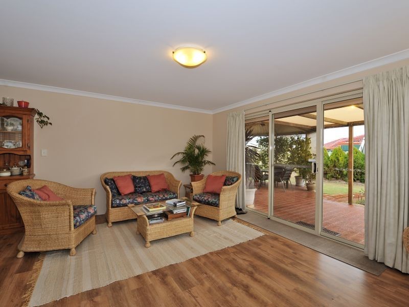 7 Ashland Crescent, Port Kennedy WA 6172